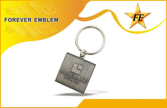 Κράμα τετραγωνικό προωθητικό Keychains ψευδάργυρου σιδήρου σμάλτων για τα δώρα επετείου