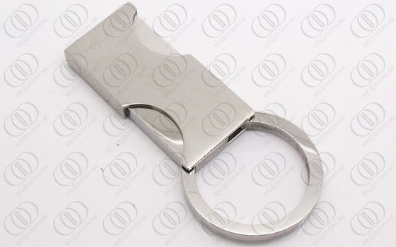 Μοντέρνο τετραγωνικό ασημένιο Keychain με την άνοιξη καθρεφτών ανοικτή και στενή
