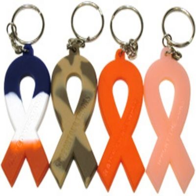 Κρεμαστά κοσμήματα προωθητικό Keychain, εξαρτήματα μετάλλων, χρώμα σιλικόνης 100% Pantone